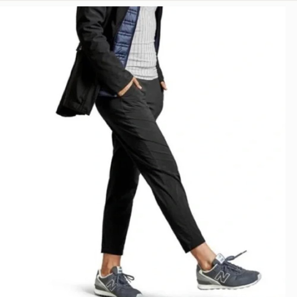 Athleta Midtown Ankle Pant Black Lightweight Travel Size 8